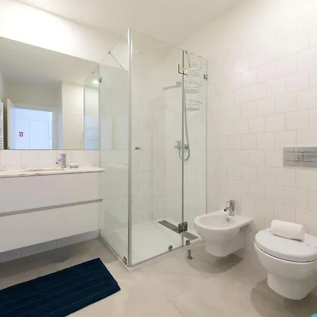 公寓 Contemporary Flat Near Sao Bento By Lovelystay 波尔图