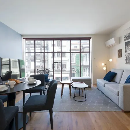 Apartment Contemporary Flat Near Sao Bento By Lovelystay