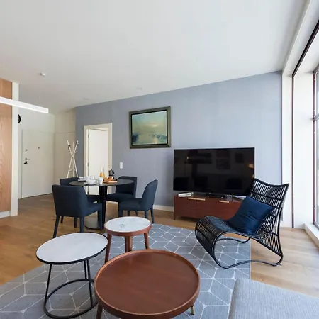 Contemporary Flat Near Sao Bento By Lovelystay Porto