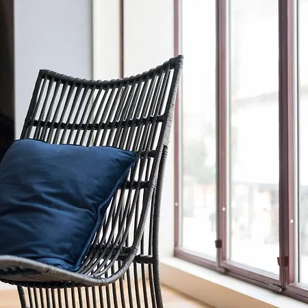 Contemporary Flat Near Sao Bento By Lovelystay * Porto